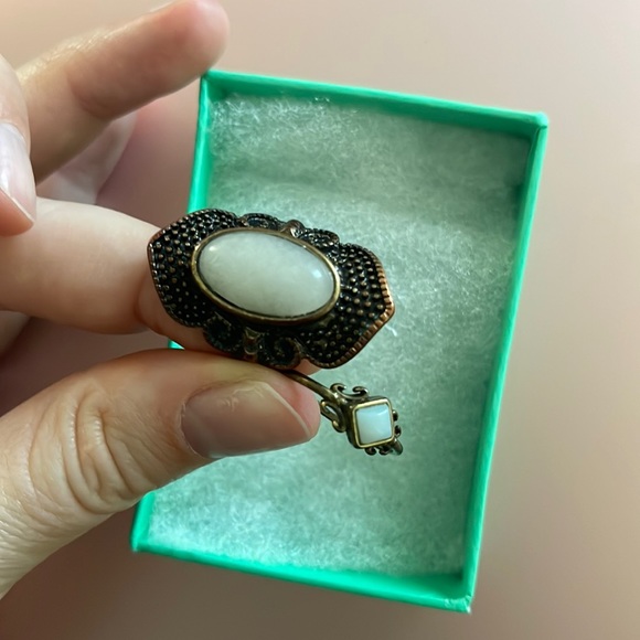 Jewelry - 🌵5/$20 Antique brass fashion rings (set of two)